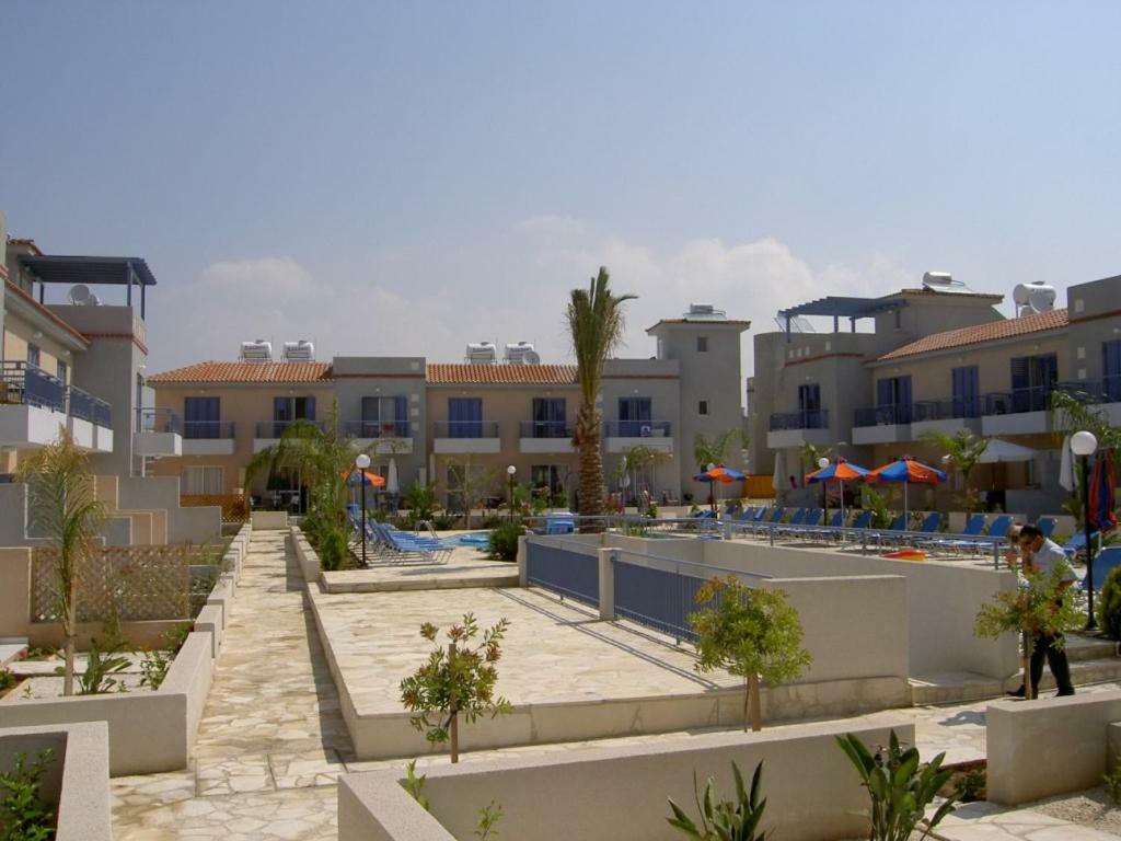 Helios Cottages Paphos Extérieur photo
